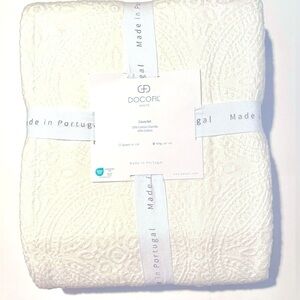 Docofil Portugal White Matelasse Cotton Coverlet Blanket Textured Pattern Pansy